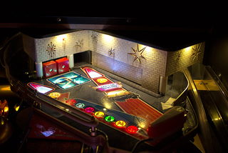 Illustration for article titled The Big Lebowski Pinball Table Has Everything A Dude Needs